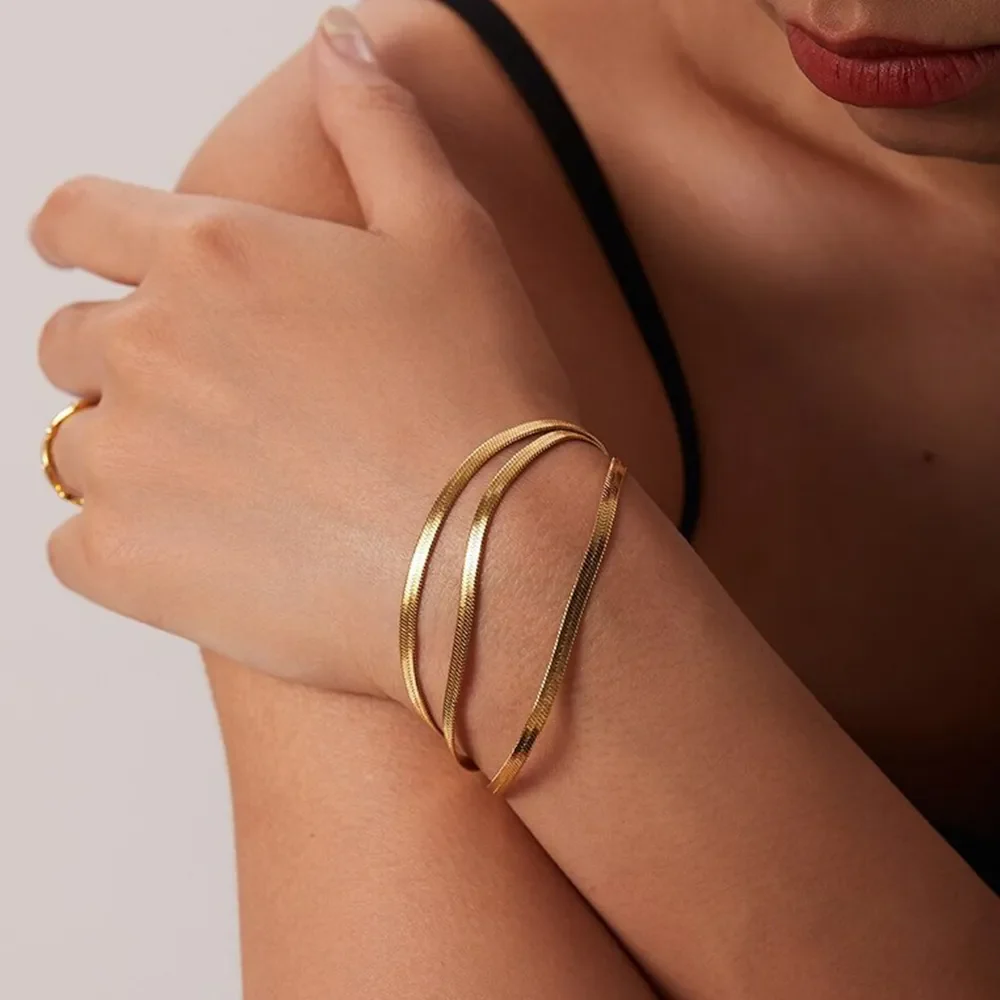 Chelsea Herringbone Bracelet - Image 10